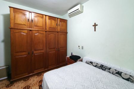 Casa à venda com 110m², 2 quartos e 6 vagasQuarto 1