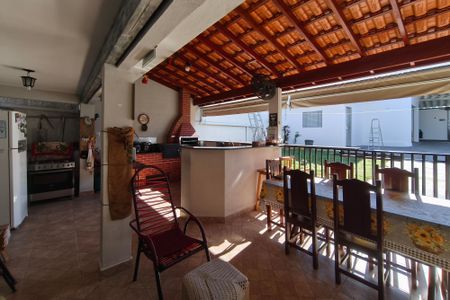 Casa à venda com 110m², 2 quartos e 6 vagasÁrea gourmet