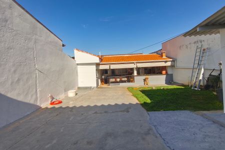 Casa à venda com 110m², 2 quartos e 6 vagasQuintal