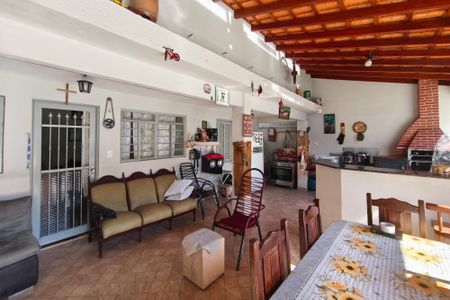 Casa à venda com 110m², 2 quartos e 6 vagasÁrea gourmet