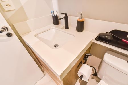 Apartamento à venda com 47m², 2 quartos e sem vaga Apartamento à venda com 47m², 2 quartos e sem vagaBanheiro
