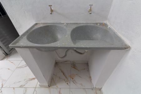 Casa para alugar com 60m², 2 quartos e 1 vaga Casa para alugar com 60m², 2 quartos e 1 vagaÁrea de Serviço