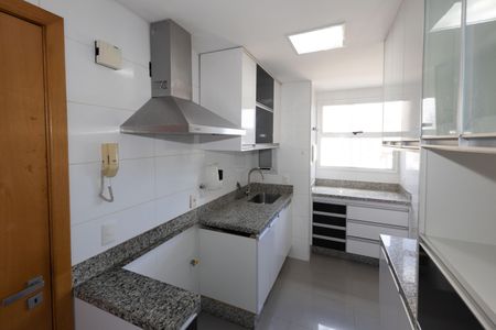 Apartamento à venda com 103m², 3 quartos e 3 vagas Apartamento à venda com 103m², 3 quartos e 3 vagasCozinha
