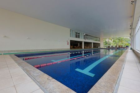 Apartamento à venda com 103m², 3 quartos e 3 vagas Apartamento à venda com 103m², 3 quartos e 3 vagasÁrea comum - Piscina Térmica