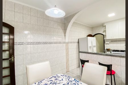 Cozinha  de casa à venda com 3 quartos, 145m² em Vila Sao Francisco, São Paulo