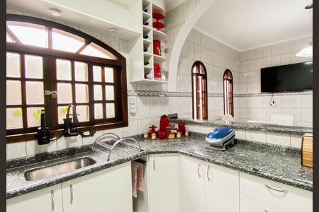 Casa à venda com 145m², 3 quartos e 2 vagasCozinha 