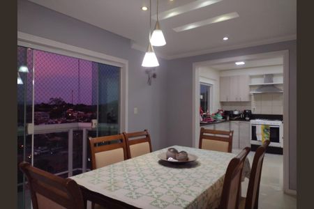 Casa de condomínio para alugar com 240m², 4 quartos e 4 vagasSala de Jantar