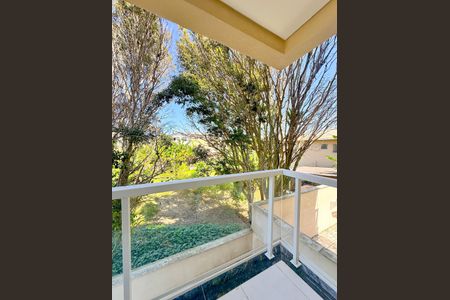 Apartamento para alugar com 60m², 2 quartos e 1 vagaVaranda