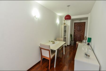 Apartamento à venda com 85m², 2 quartos e 1 vagaSala