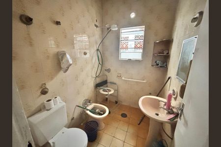 Banheiro 1 de casa para alugar com 3 quartos, 125m² em Jardim Maria Estela, São Paulo