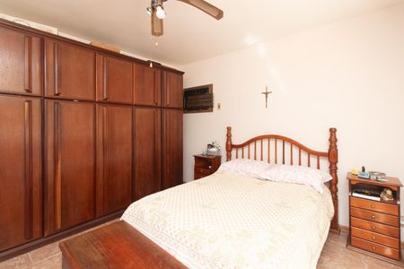 Casa para alugar com 320m², 4 quartos e 2 vagasQuarto 1