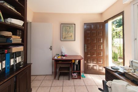 Casa para alugar com 320m², 4 quartos e 2 vagasEscritório