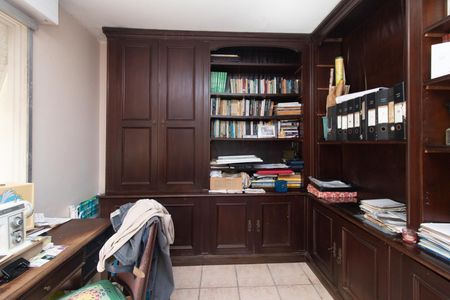 Casa para alugar com 320m², 4 quartos e 2 vagasEscritório