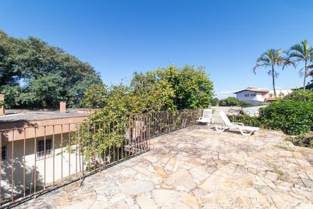 Casa para alugar com 320m², 4 quartos e 2 vagasÁrea comum - Piscina