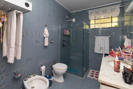 Casa para alugar com 320m², 4 quartos e 2 vagasBanheiro Social