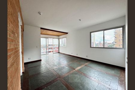Foto 02 de apartamento à venda com 2 quartos, 80m² em Vila Madalena, São Paulo