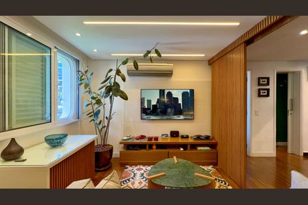 Sala de TV de apartamento à venda com 1 quarto, 75m² em Jardim Paulista, São Paulo