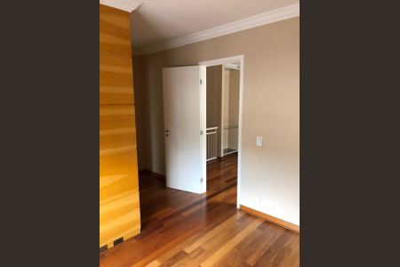 Casa de condomínio para alugar com 170m², 3 quartos e 3 vagas Casa de condomínio para alugar com 170m², 3 quartos e 3 vagasQuarto