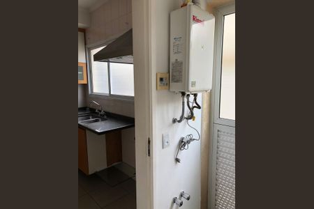 Casa de condomínio para alugar com 170m², 3 quartos e 3 vagas Casa de condomínio para alugar com 170m², 3 quartos e 3 vagasÁrea de serviço