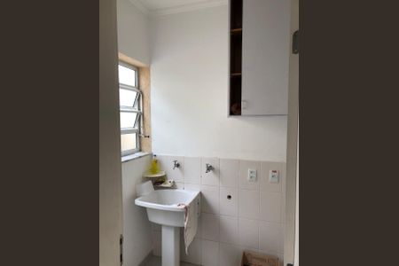 Casa de condomínio para alugar com 170m², 3 quartos e 3 vagas Casa de condomínio para alugar com 170m², 3 quartos e 3 vagasÁrea de serviço