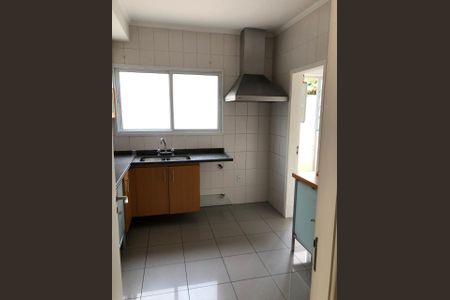 Casa de condomínio para alugar com 170m², 3 quartos e 3 vagas Casa de condomínio para alugar com 170m², 3 quartos e 3 vagasCozinha