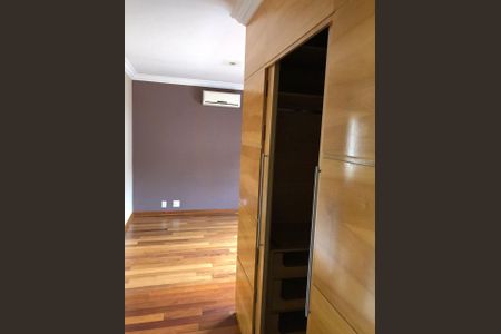 Casa de condomínio para alugar com 170m², 3 quartos e 3 vagas Casa de condomínio para alugar com 170m², 3 quartos e 3 vagasQuarto