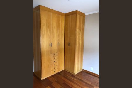 Casa de condomínio para alugar com 170m², 3 quartos e 3 vagas Casa de condomínio para alugar com 170m², 3 quartos e 3 vagasQuarto