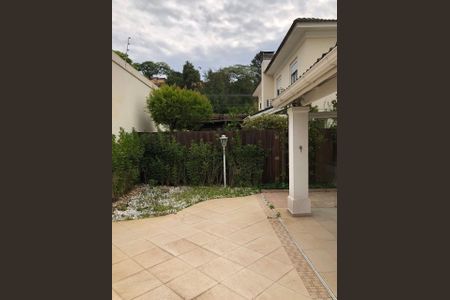 Casa de condomínio para alugar com 170m², 3 quartos e 3 vagas Casa de condomínio para alugar com 170m², 3 quartos e 3 vagasÁrea externa