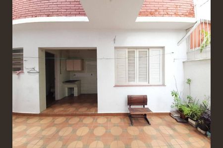 Casa à venda com 4 quartos, 185m² em Jardim Rizzo, São Paulo