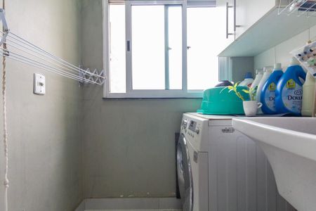 Apartamento à venda com 58m², 3 quartos e 1 vagaÁrea de Serviço