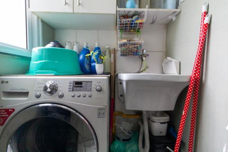 Apartamento à venda com 58m², 3 quartos e 1 vagaÁrea de Serviço