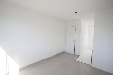 Sala de apartamento para alugar com 2 quartos, 70m² em Taquara, Rio de Janeiro