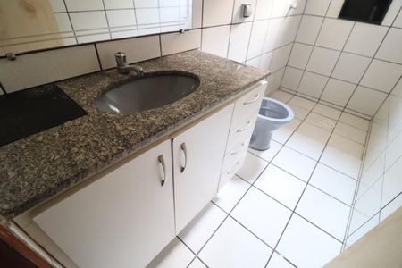 Casa para alugar com 170m², 3 quartos e 3 vagasBanheiro Social