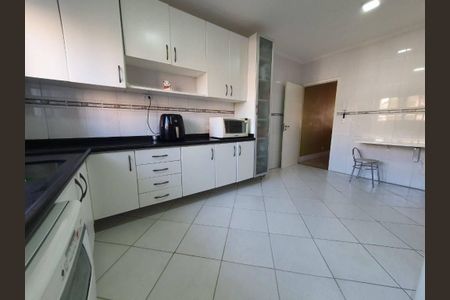Casa à venda com 3 quartos, 206m² em Vila Morse, São Paulo