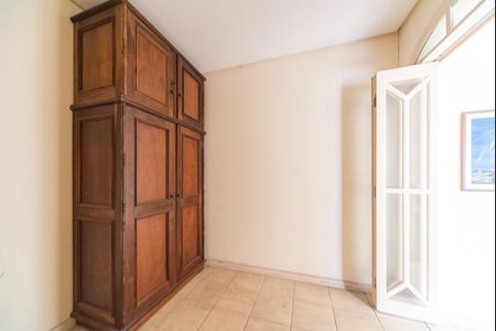 Casa à venda com 340m², 5 quartos e 7 vagasCloset do Quarto 3