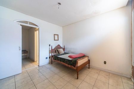 Casa à venda com 340m², 5 quartos e 7 vagasQuarto 4