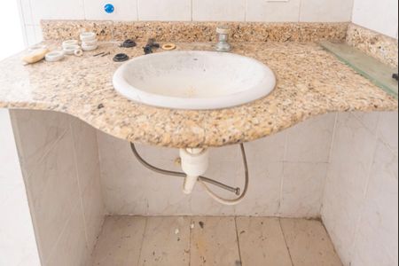 Casa à venda com 340m², 5 quartos e 7 vagasBanheiro do Quarto 4