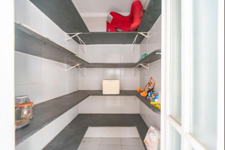 Casa à venda com 340m², 5 quartos e 7 vagasDespensa