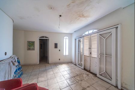 Casa à venda com 340m², 5 quartos e 7 vagasQuarto 5