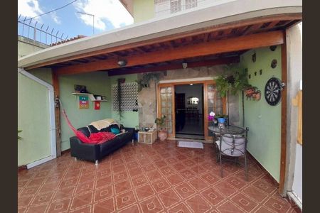 Casa à venda com 138m², 3 quartos e 2 vagas