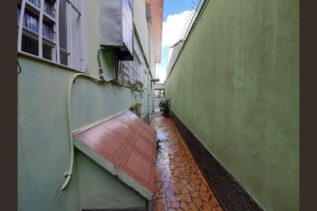 Casa à venda com 138m², 3 quartos e 2 vagas