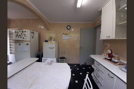 Casa à venda com 138m², 3 quartos e 2 vagas