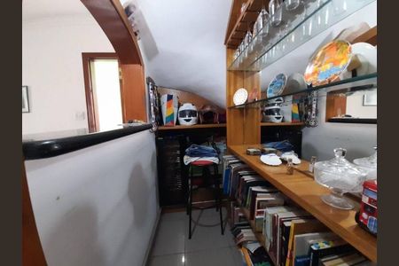 Casa à venda com 138m², 3 quartos e 2 vagas