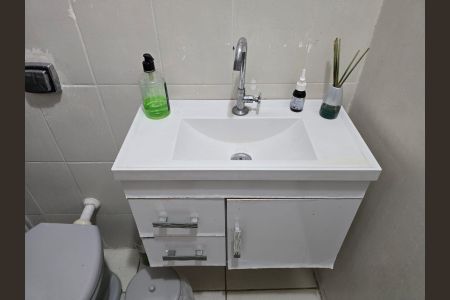 Casa à venda com 172m², 5 quartos e 1 vagaCasa 01 Banheiro Social 