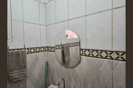 Casa à venda com 172m², 5 quartos e 1 vagaCasa 01 Banheiro da Suíte 