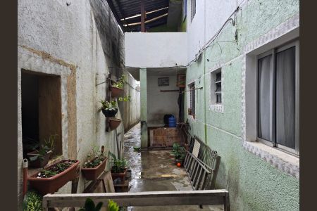 Casa à venda com 172m², 5 quartos e 1 vagaQuintal 