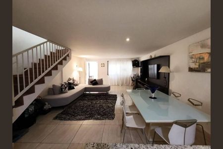 Casa à venda com 3 quartos, 148m² em Vila Sonia, São Paulo