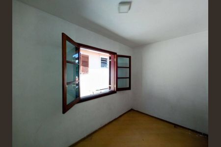 Casa à venda com 3 quartos, 143m² em Jardim Ester, São Paulo