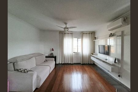 Casa à venda com 3 quartos, 142m² em Jardim Santos Dumont, São Paulo