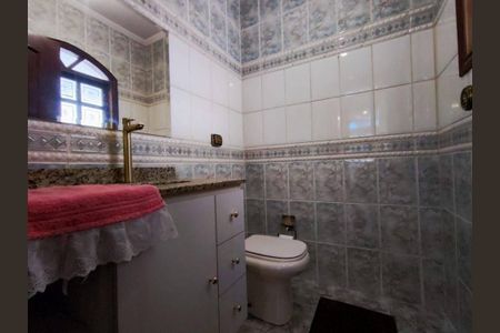 Casa à venda com 288m², 4 quartos e 2 vagas